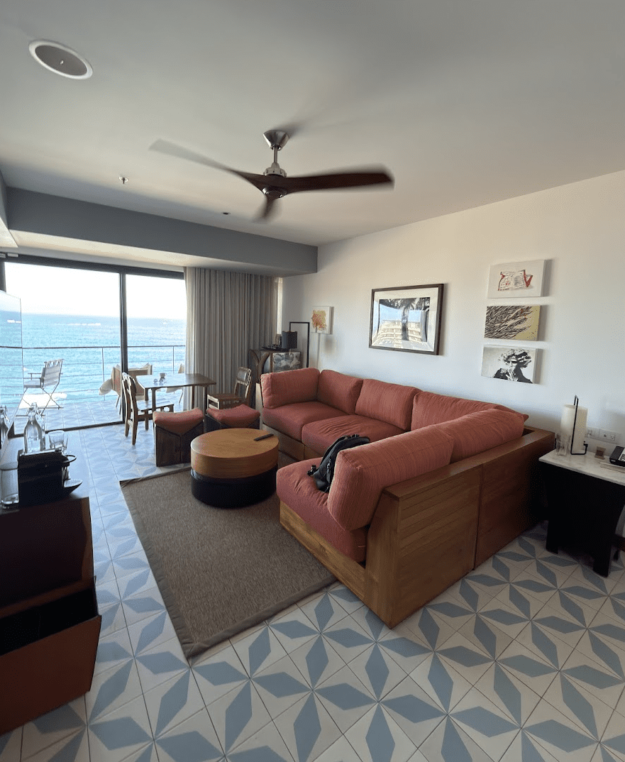 thompson suite 3.png